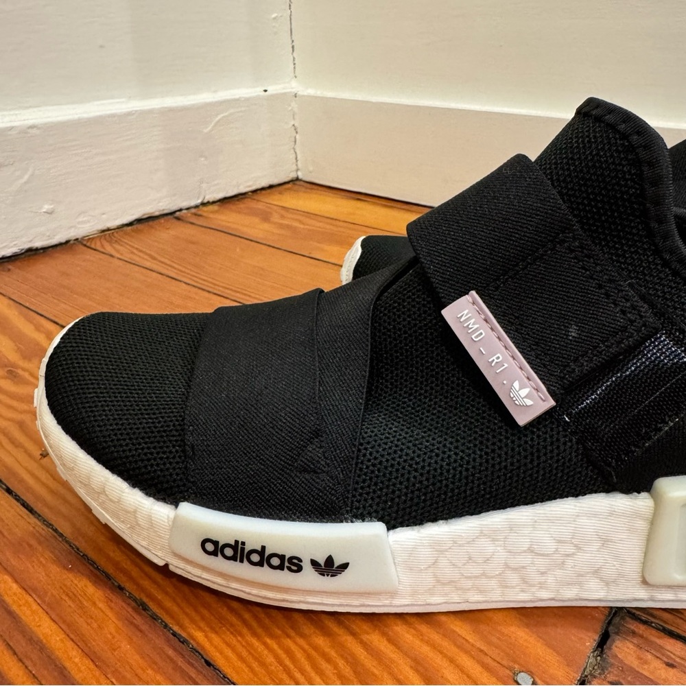 Adidas NMD R 1 Woman’s Black and White Running Sneakers. Size 8.5 - Picture 5 of 9
